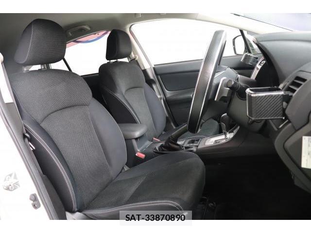 Subaru XV 2013-12 8343664-10