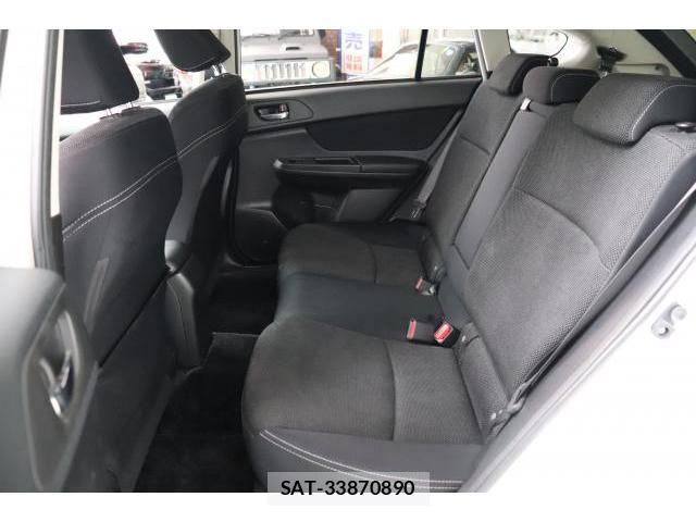 Subaru XV 2013-12 8343664-17