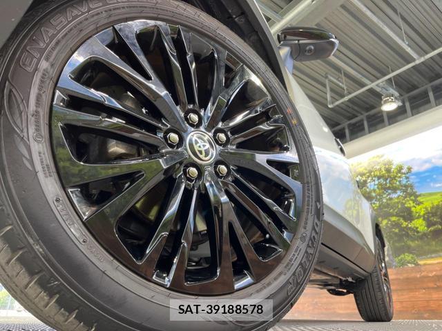 Toyota YARIS CROSS 2025-10 8342492-13