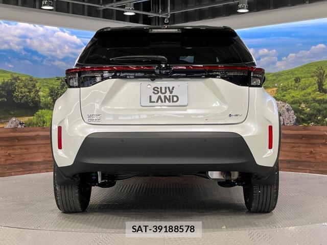 Toyota YARIS CROSS 2025-10 8342492-15