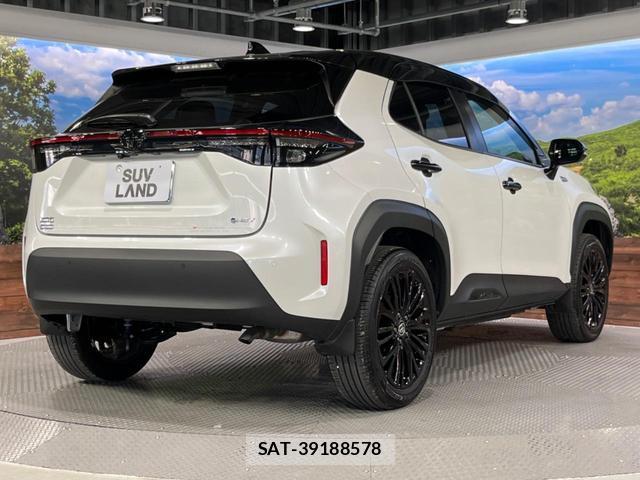 Toyota YARIS CROSS 2025-10 8342492-17