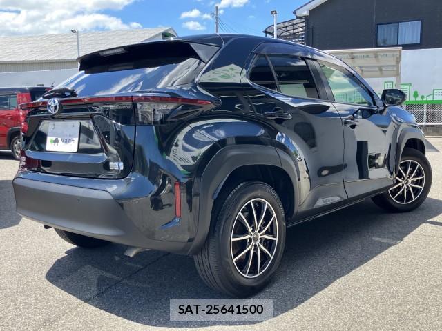 Toyota YARIS CROSS 2021-12 8342523-12