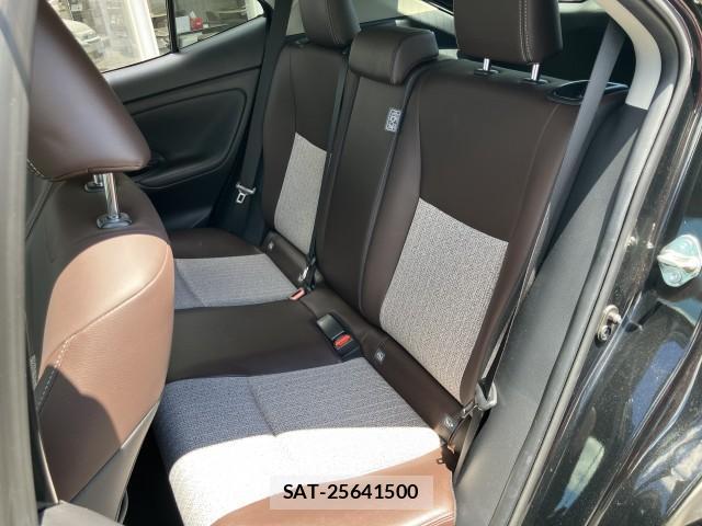 Toyota YARIS CROSS 2021-12 8342523-5