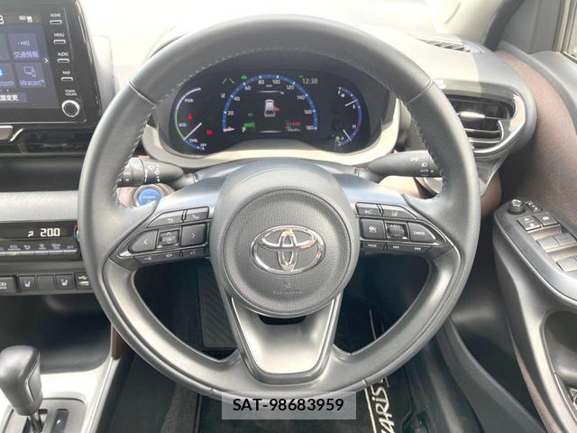 Toyota YARIS CROSS 2022-01 8342865-10