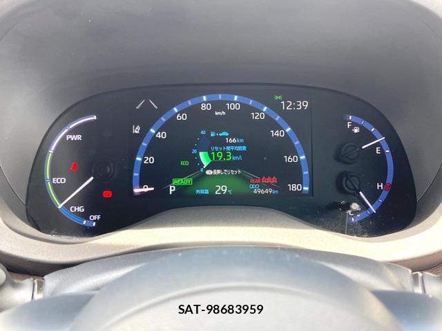 Toyota YARIS CROSS 2022-01 8342865-11