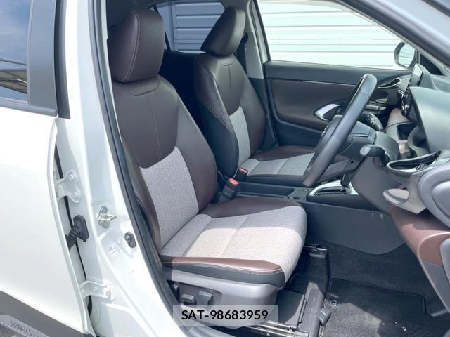 Toyota YARIS CROSS 2022-01 8342865-7