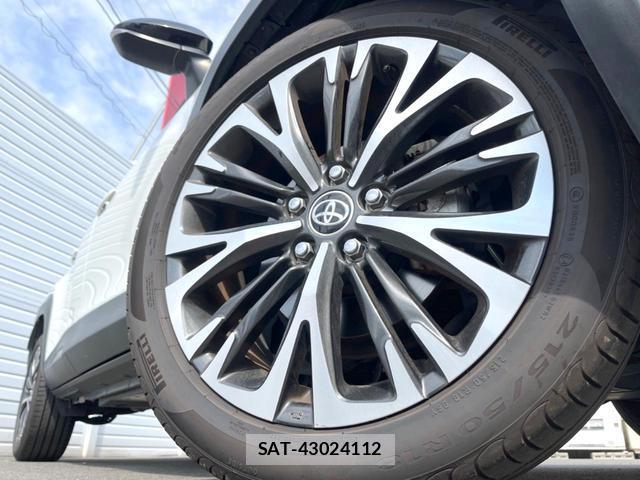 Toyota YARIS CROSS 2020-12 8342872-12