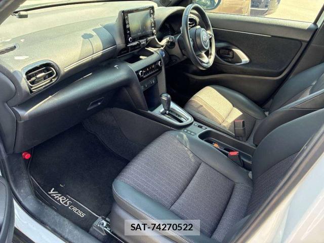 Toyota YARIS CROSS 2023-09 8342997-7