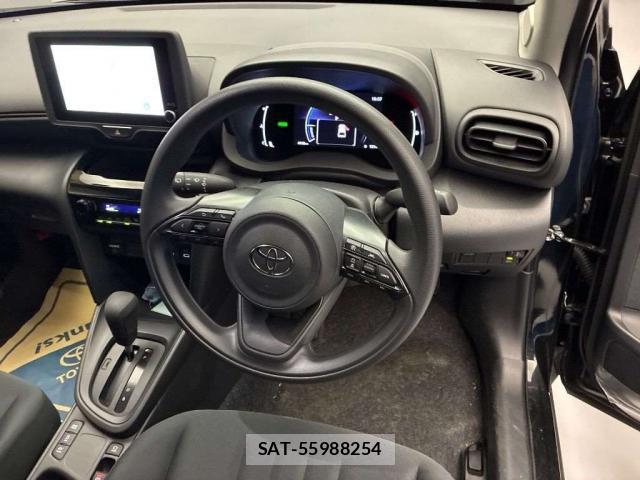 Toyota YARIS CROSS 2025-12 8343757-2