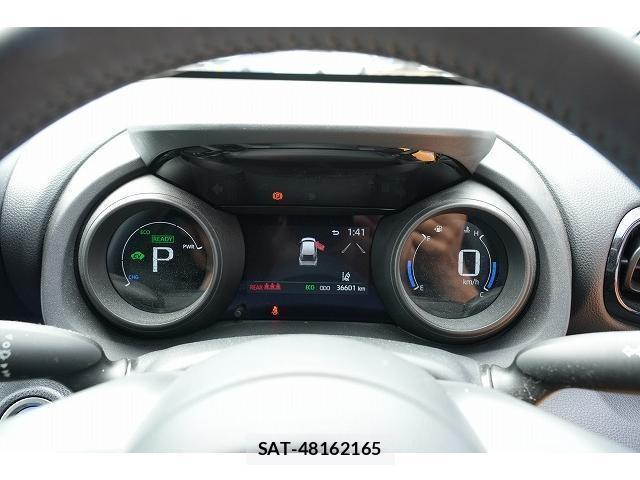 Toyota YARIS CROSS 2021-07 8343856-14
