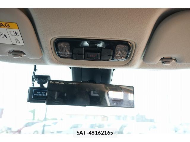 Toyota YARIS CROSS 2021-07 8343856-16