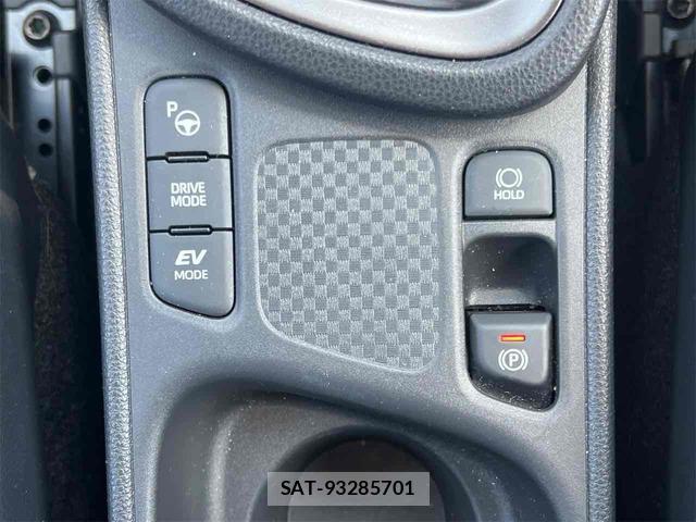 Toyota YARIS CROSS 2025-01 8344218-10