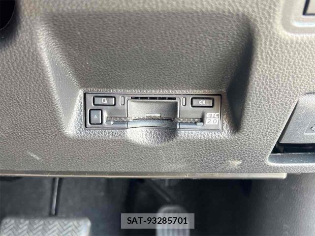 Toyota YARIS CROSS 2025-01 8344218-12