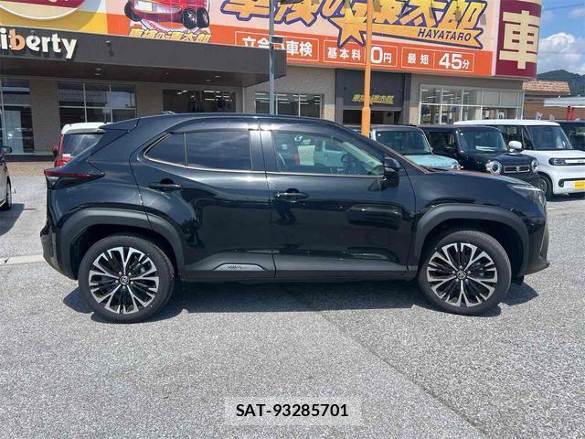 Toyota YARIS CROSS 2025-01 8344218-16