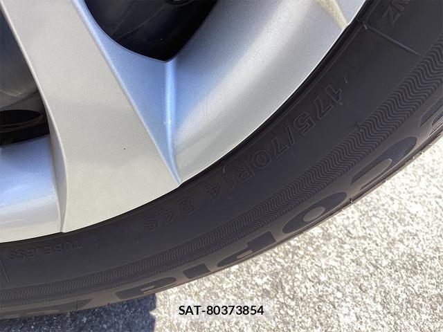 Toyota YARIS 2025-10 8342116-18