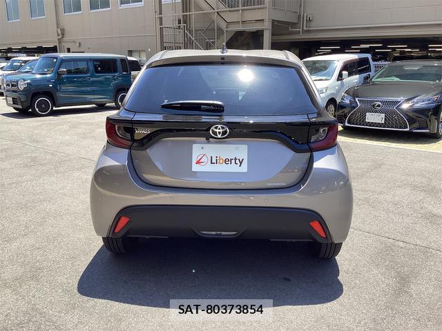 Toyota YARIS 2025-10 8342116-8