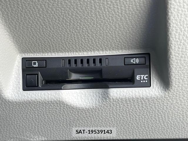 Toyota YARIS 2021-07 8342173-5