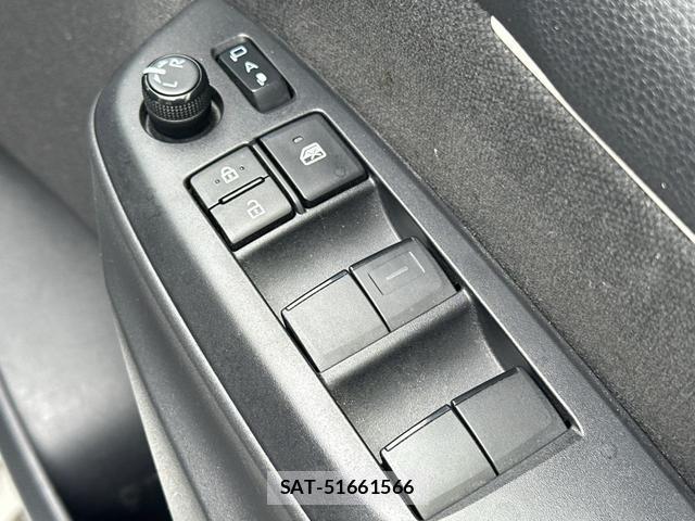 Toyota YARIS 2020-07 8342257-18