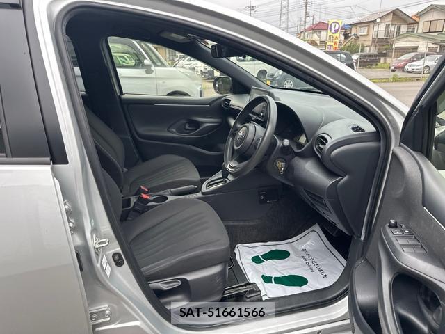 Toyota YARIS 2020-07 8342257-8