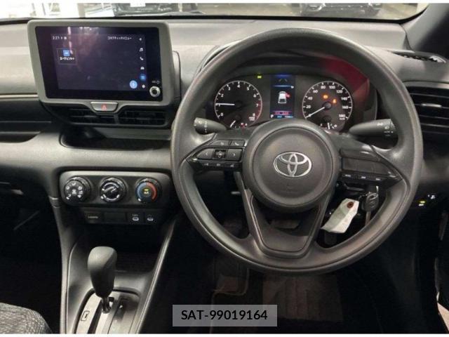 Toyota YARIS 2024-08 8342671-2
