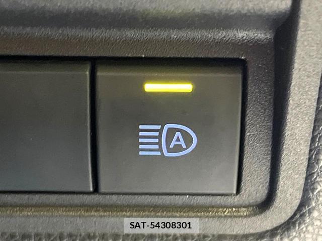 Toyota YARIS 2021-07 8342880-4