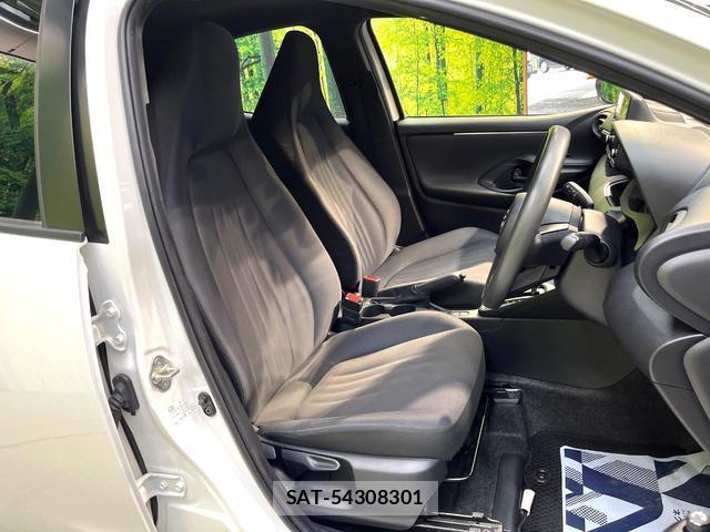Toyota YARIS 2021-07 8342880-7