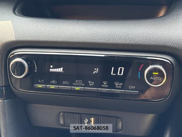 Toyota YARIS 2021-10 8343221-14