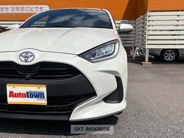 Toyota YARIS 2021-10 8343221-16