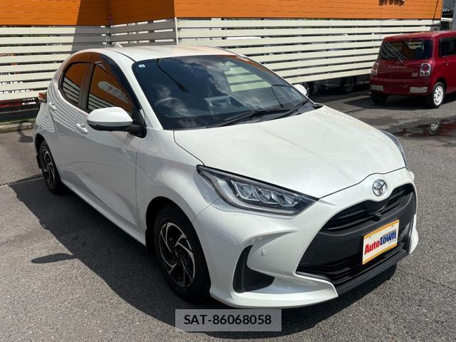 Toyota YARIS 2021-10 8343221-3