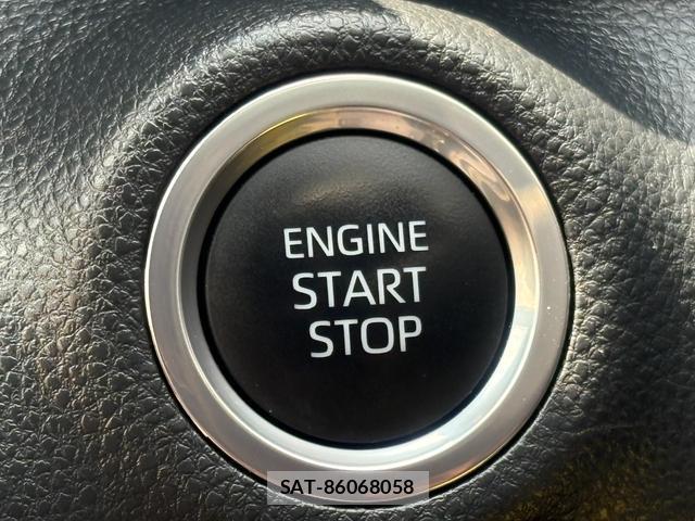 Toyota YARIS 2021-10 8343221-7