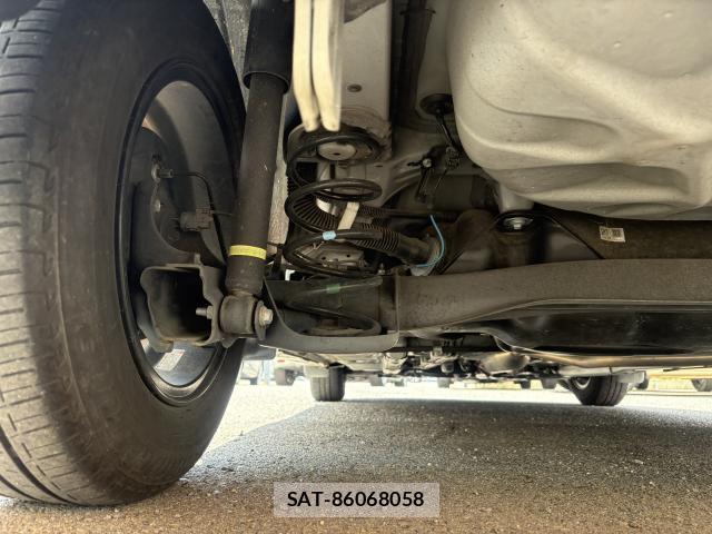 Toyota YARIS 2021-10 8343221-8