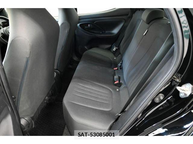 Toyota YARIS 2021-06 8344007-12