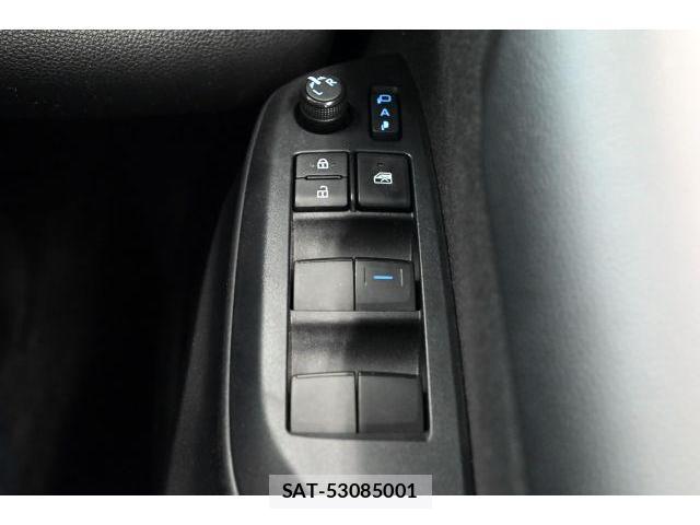 Toyota YARIS 2021-06 8344007-15