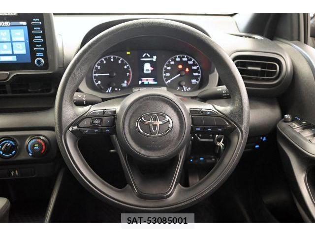 Toyota YARIS 2021-06 8344007-17