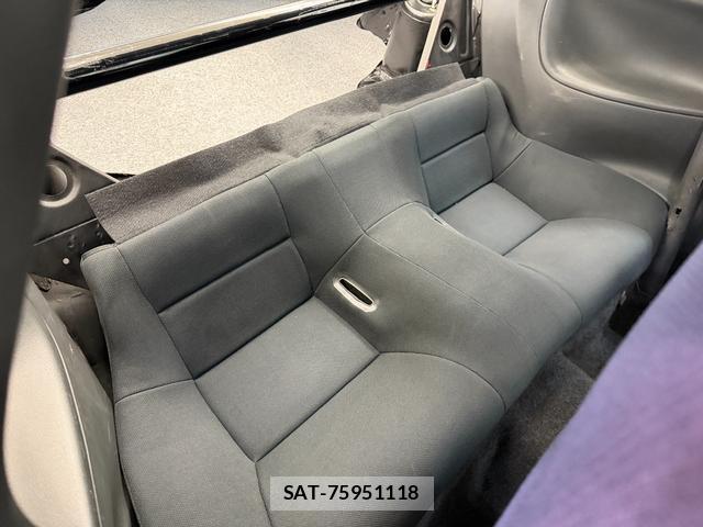 Nissan 180SX 1996-10 8362949-11
