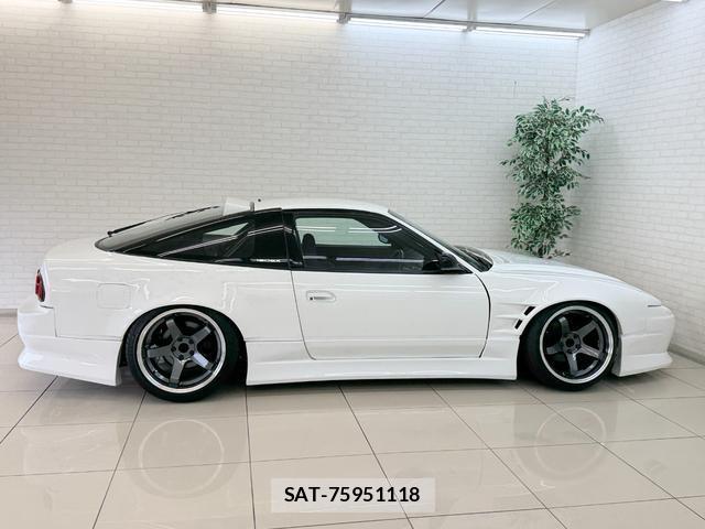 Nissan 180SX 1996-10 8362949-3