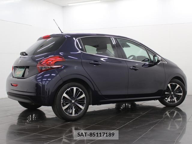 Peugeot 208 2019-08 8362816-17