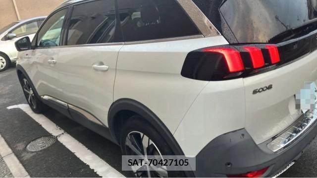 Peugeot 5008 2018-03 8362280-10