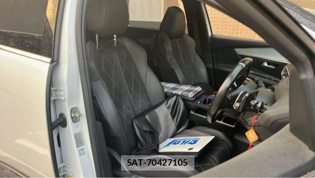 Peugeot 5008 2018-03 8362280-5