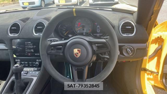 Porsche 718 Cayman 2025-02 8362223-16