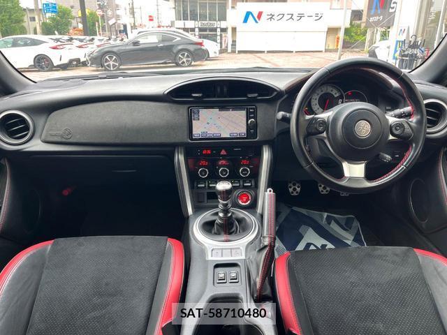 Toyota 86 2017-05 8361566-1