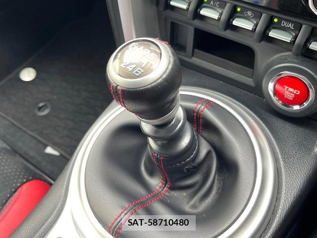 Toyota 86 2017-05 8361566-2