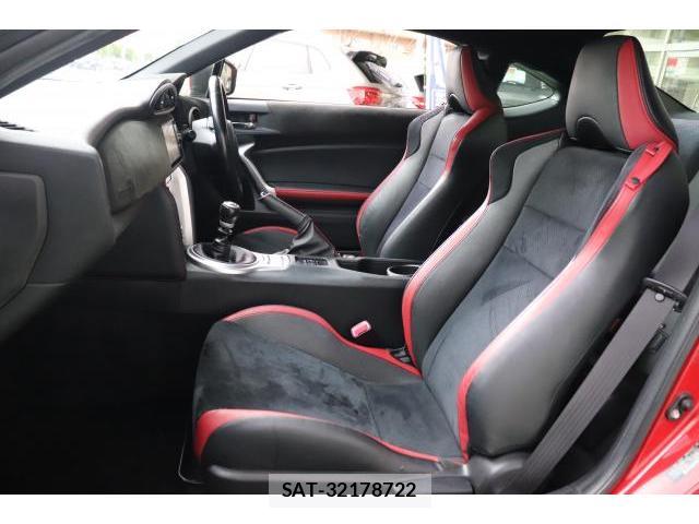 Toyota 86 2017-03 8363174-12