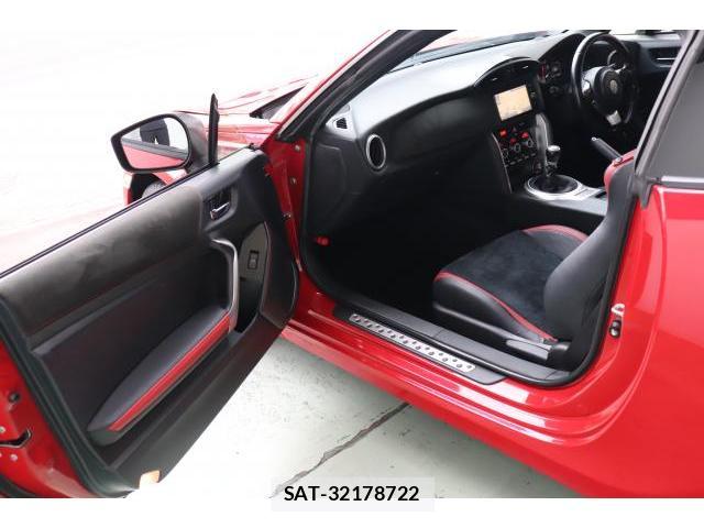 Toyota 86 2017-03 8363174-14