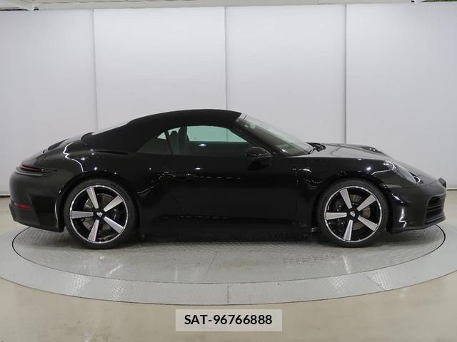 Porsche 911 2025-02 8362018-8