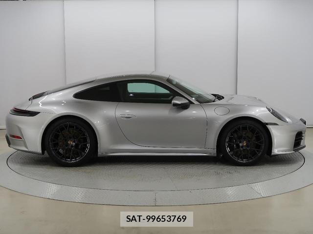 Porsche 911 2024-12 8362019-8