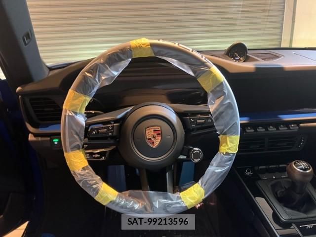 Porsche 911 2026-06 8362254-16