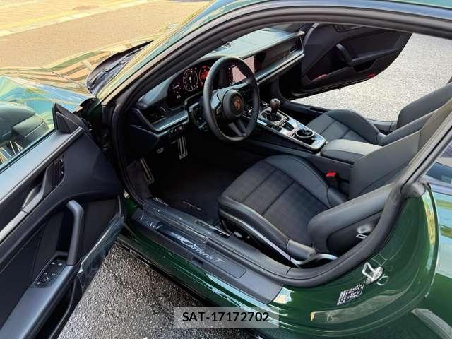 Porsche 911 2026-04 8363658-13
