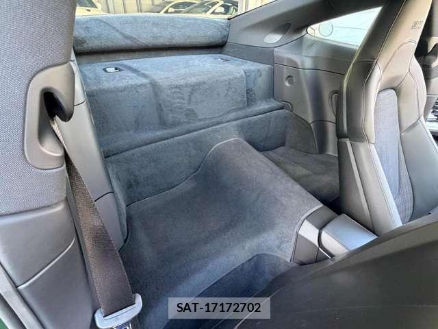 Porsche 911 2026-04 8363658-19