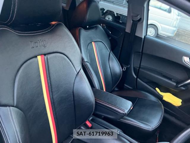 Audi A1 2018-01 8361723-10
